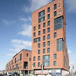 Aspen - Airport & Access Aparthotel