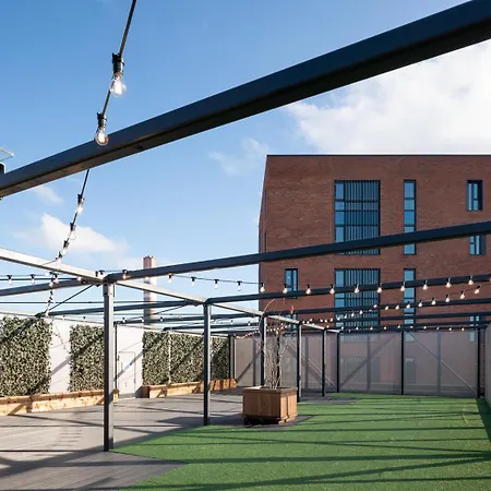 Aspen - Airport & Access Aparthotel